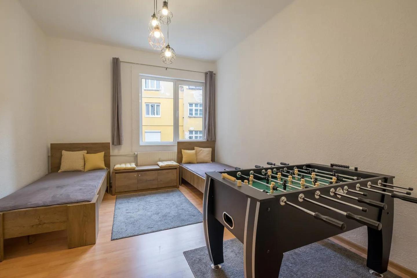 Stay And Play - Foosball And Comfort Sofia Ngoại thất bức ảnh